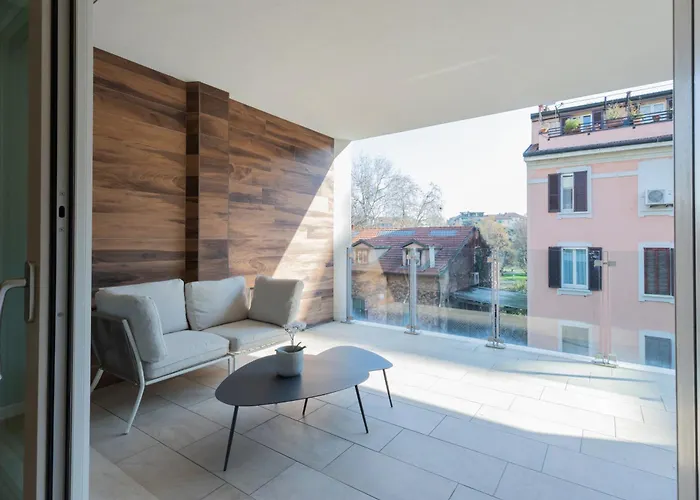 Exclusive Terrace Garden View - 15 Min From Duomo